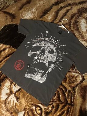 Hellstar og crowned skull tee shirt size L